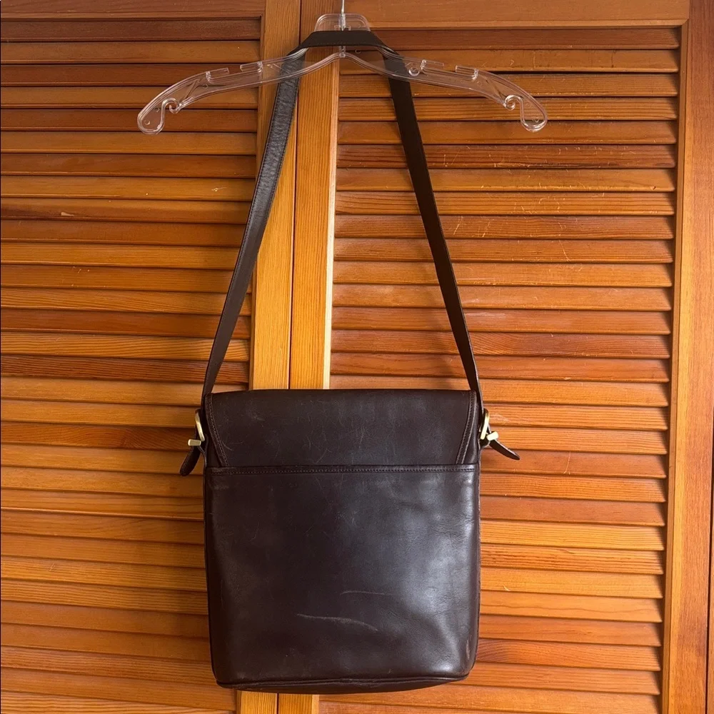 Vintage Sport Coach Dark Brown 90’s Leather Crossbody‎ Bag